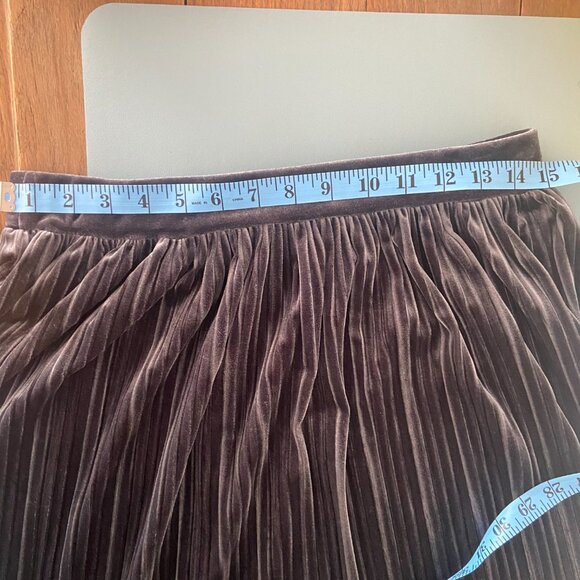 Velvet-look pleated skirt - Size Large - Picture 5 of 10